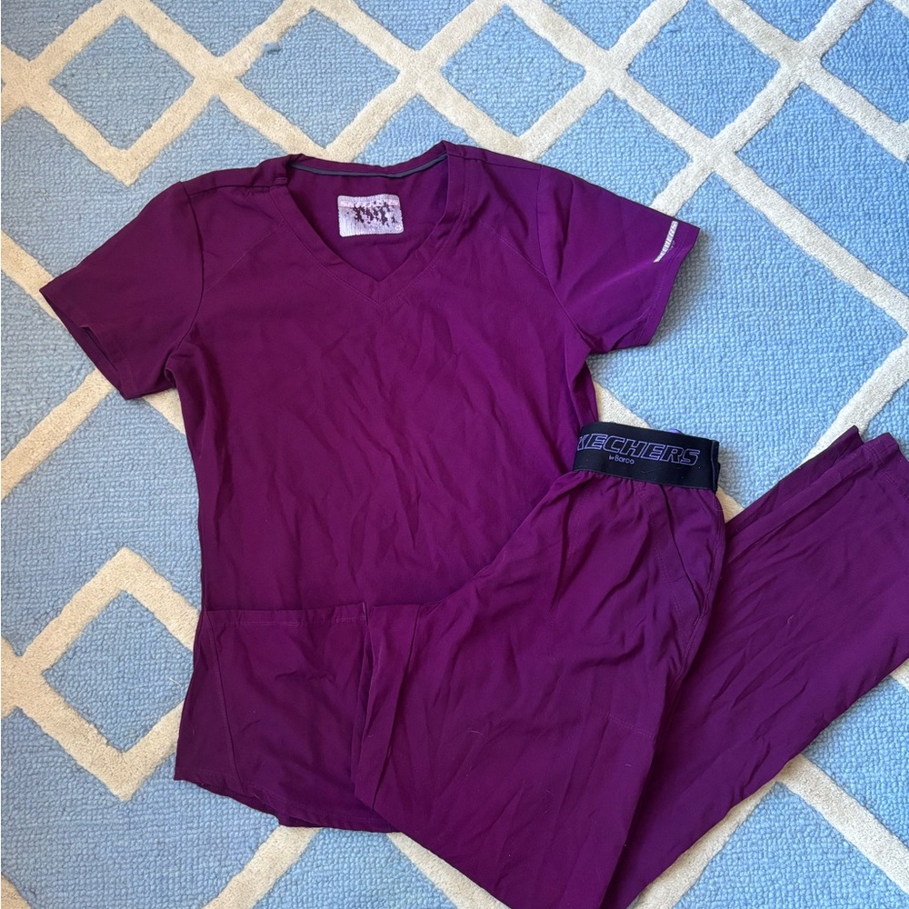 XS Skechers Women's Purple V-Neck Scrub Top and Pants Set
